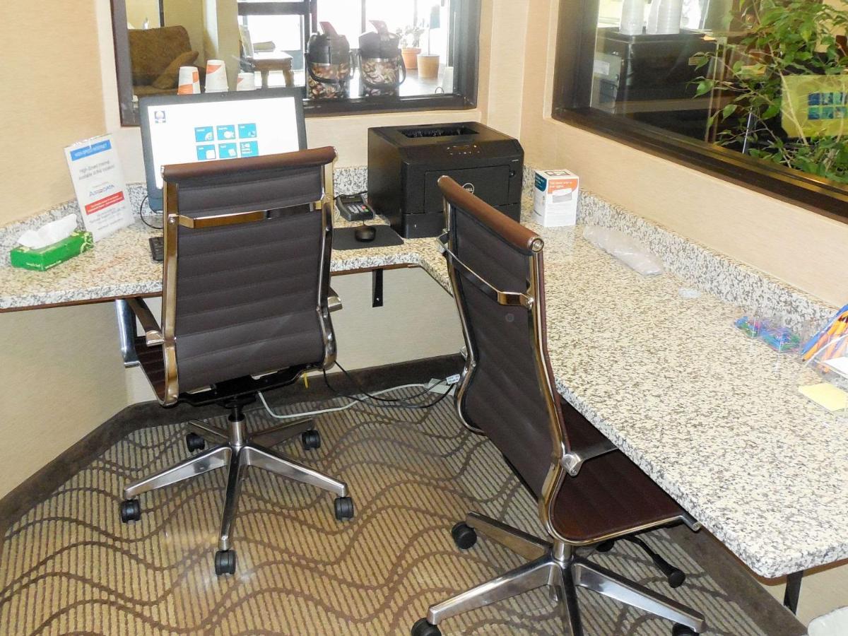 Giles Hotel Inn And Suites Pulaski Ngoại thất bức ảnh