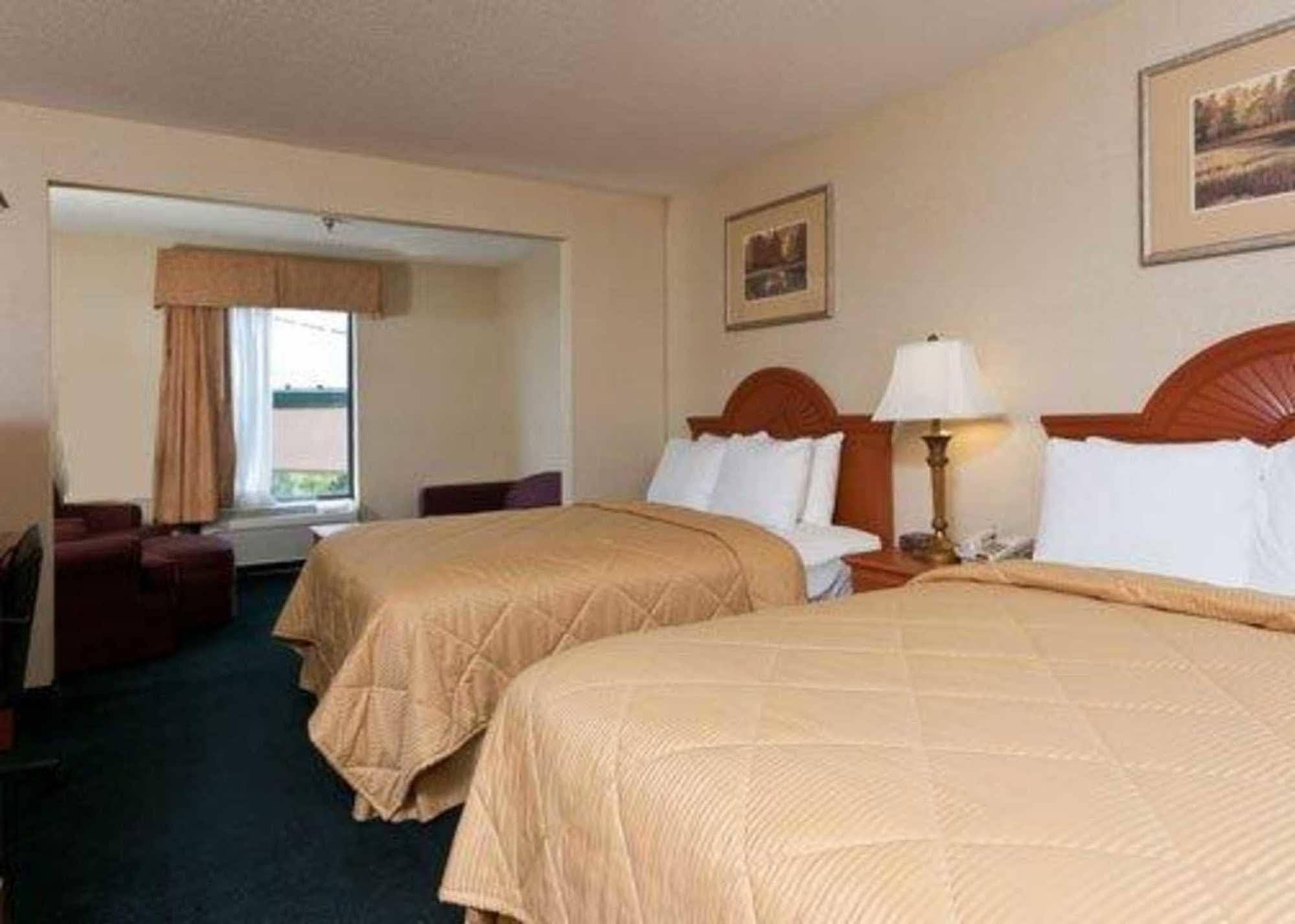Giles Hotel Inn And Suites Pulaski Phòng bức ảnh