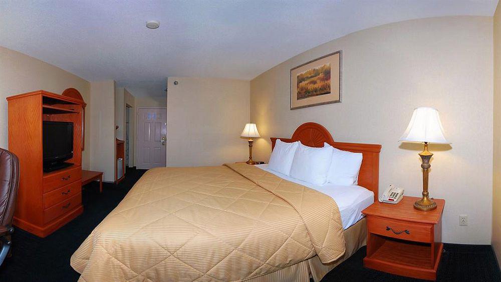 Giles Hotel Inn And Suites Pulaski Ngoại thất bức ảnh
